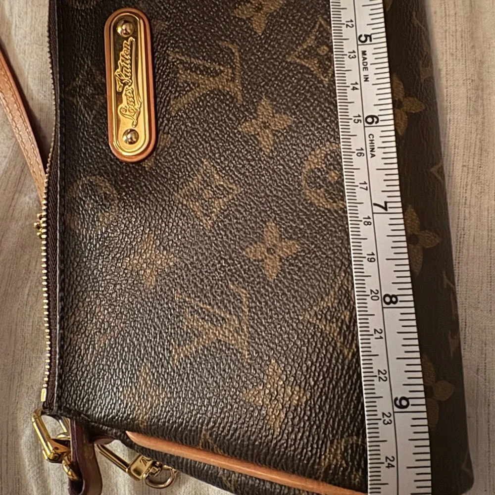 LOUIS VUITTON Monogram Eva Clutch Cross-Body Bag - Picture 5 of 6